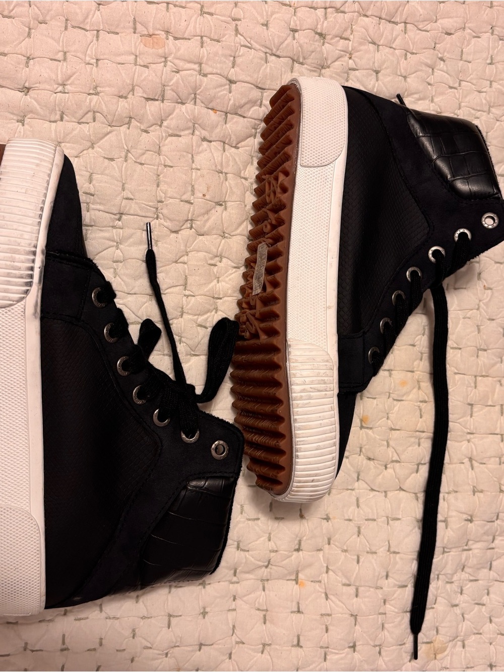 Black High-Top Women's Sneakers with Gum Sole